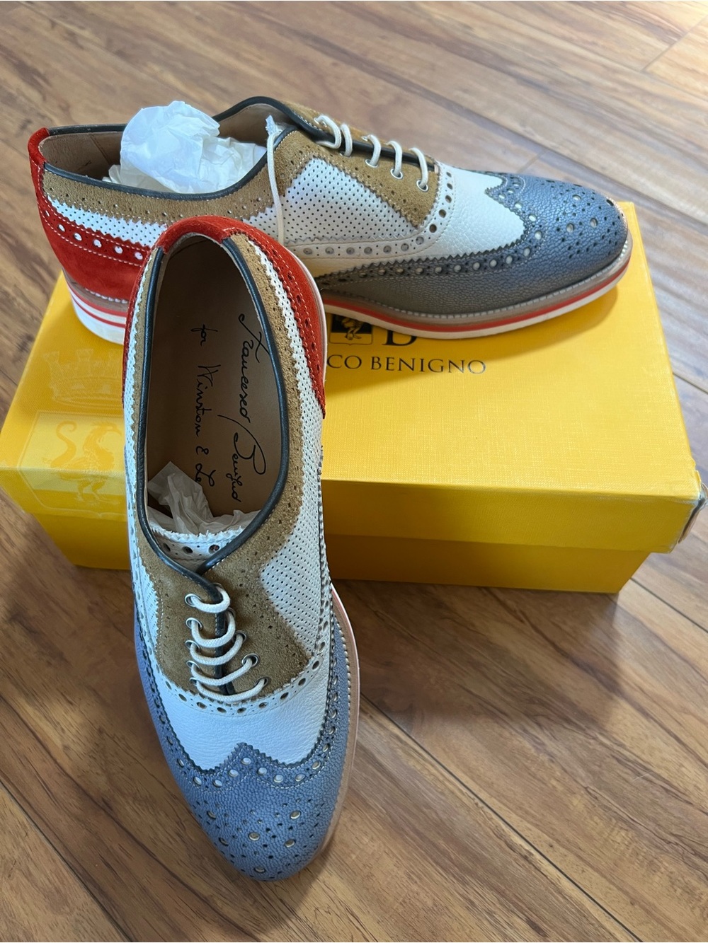 Tri-Color Men's Wingtip Brogues - White/Gray/Tan/Red